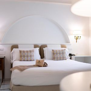Deluxe  Beach King Room